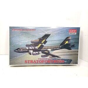 Vintage Academy Minicraft BOEING B-52H STRATOFORTRESS #4432 NOS Model Kit